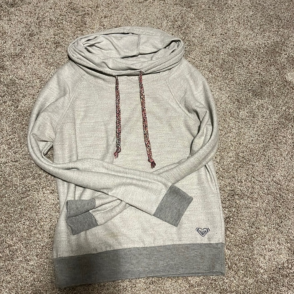 Cowl neck Roxy sweatshirt. Worn with a small stain. Size small